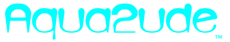 Logo marki Aqua2ude – producenta stylowych okularków do wody z filtrem UV i powłoką przeciwmgielną. Idealne dla dzieci podczas basenowych i wakacyjnych przygód.